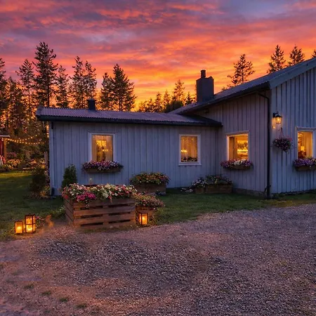 Grandma Guest House, Near Ski, Biking, River Summer Camp Villa